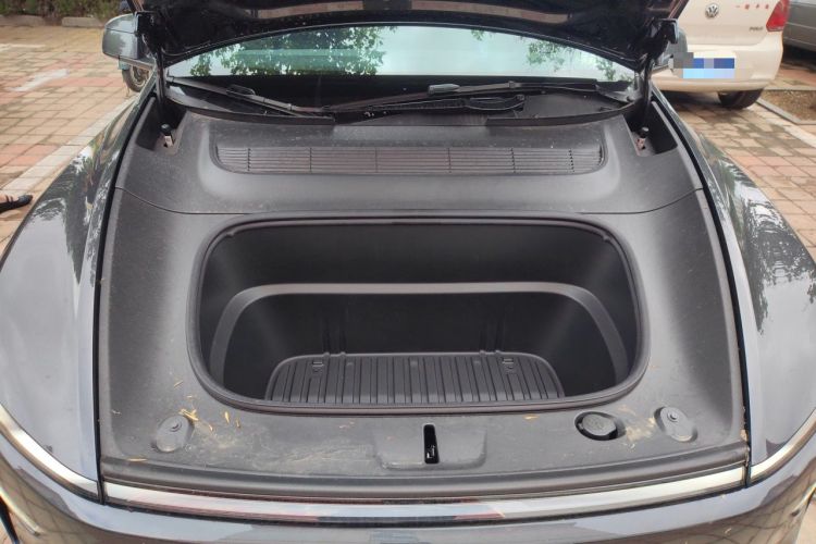 Used Tesla Model Y 2026 Rear-Drive Model Engine Bay