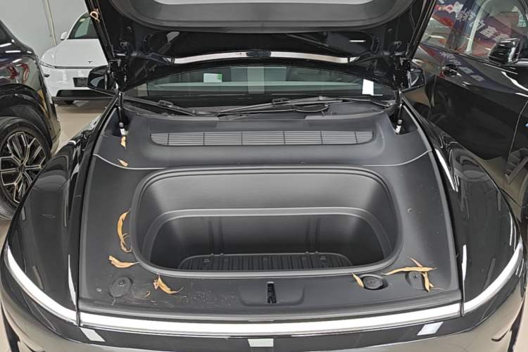 Used Tesla Model Y 2026 Facelifted Long-Range Rear-Drive Model Engine Bay