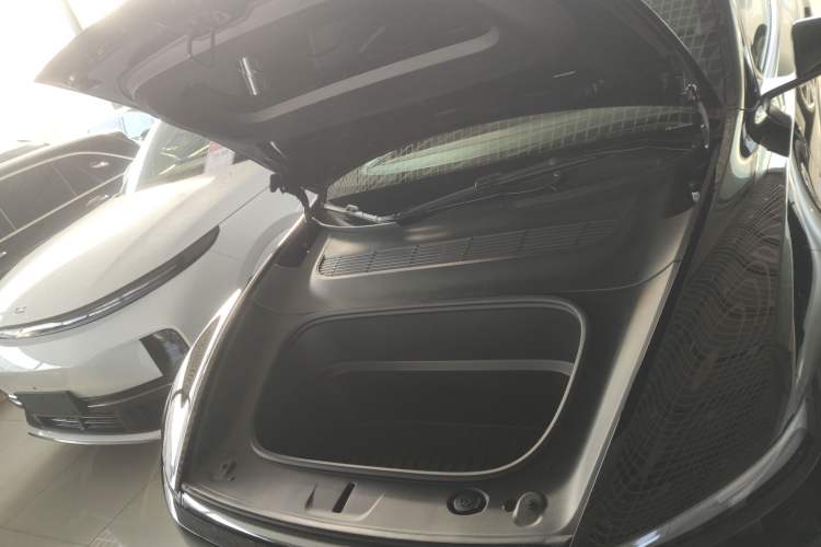 Used Tesla Model Y 2026 Rear-Drive Model Engine Bay