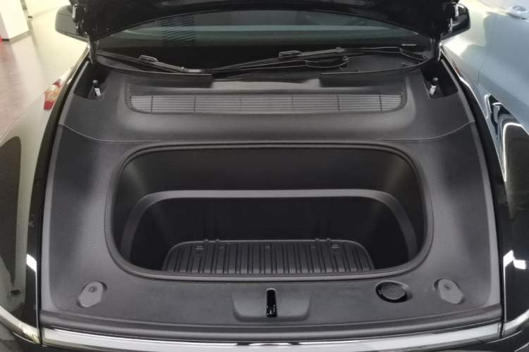 Used Tesla Model Y 2026 Model Long-Range Rear-Wheel-Drive Version Engine Bay