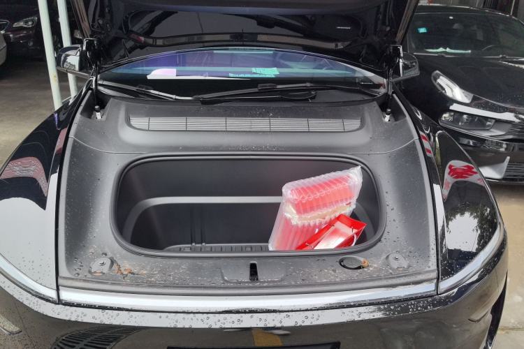 Used Tesla Model Y 2026 Rear-Drive Model Engine Bay