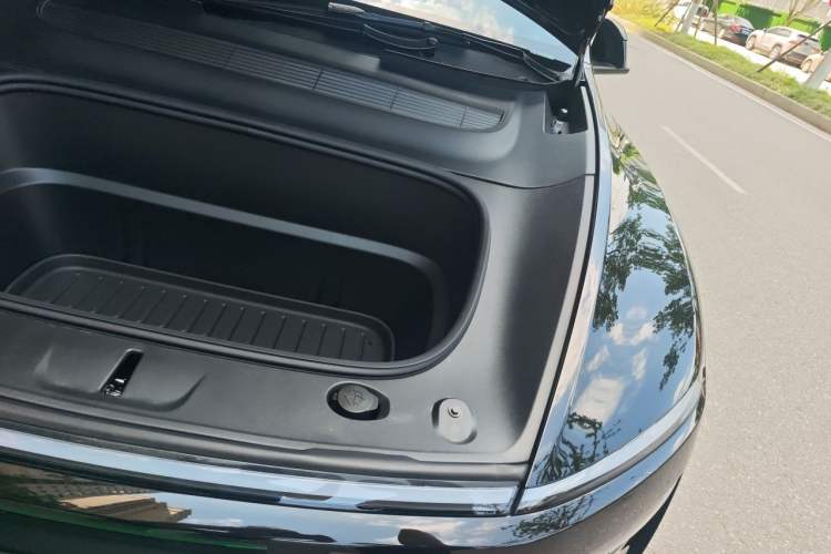 Used Tesla Model Y 2026 Rear-Drive Model Engine Bay Left