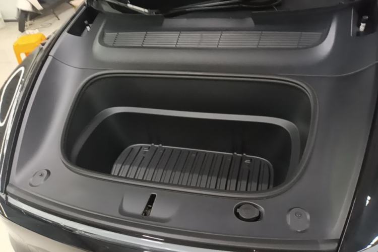 Used Tesla Model Y 2026 Rear-Drive Model Engine Bay