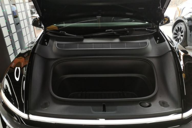 Used Tesla Model Y 2026 Rear-Drive Model Engine Bay