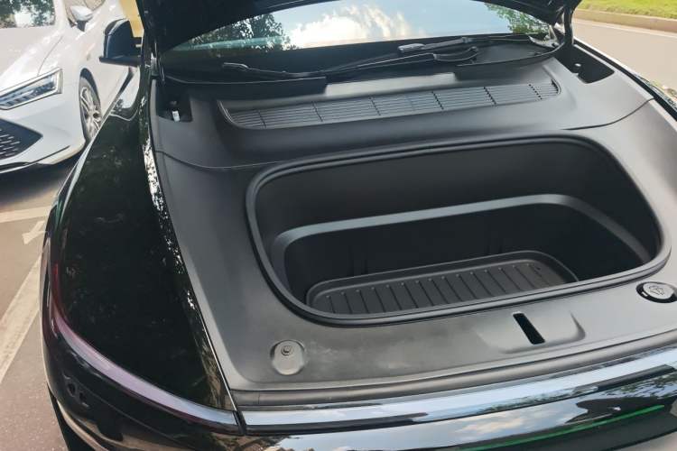 Used Tesla Model Y 2026 Rear-Drive Model Engine Bay Right