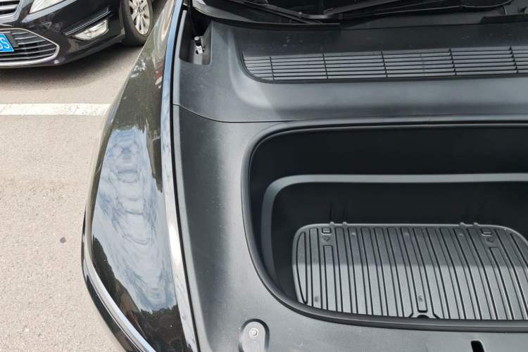 Used Tesla Model Y 2026 Facelifted Long-Range Rear-Drive Model Engine Bay Right