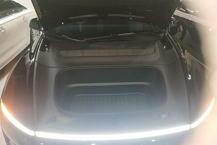 Used Tesla Model Y 2026 Rear-Drive Model Engine Bay