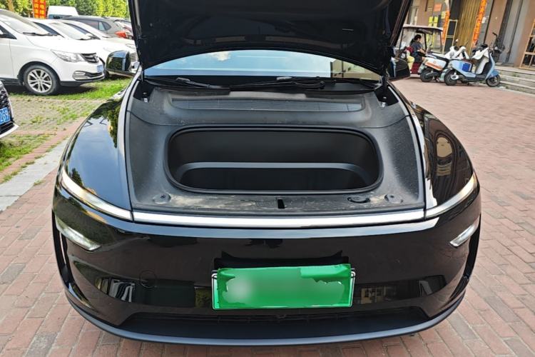 Used Tesla Model Y 2026 Rear-Drive Model Engine Bay