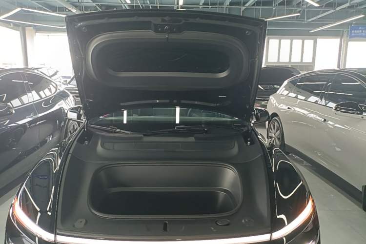 Used Tesla Model Y 2026 Rear-Drive Model Engine Bay
