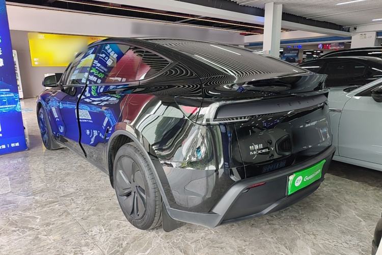 Used Tesla Model Y 2026 Rear-Drive Model Exterior 2
