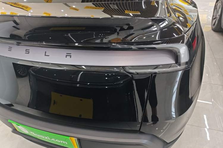 Used Tesla Model Y 2026 Model Long-Range Rear-Wheel-Drive Version Exterior 3