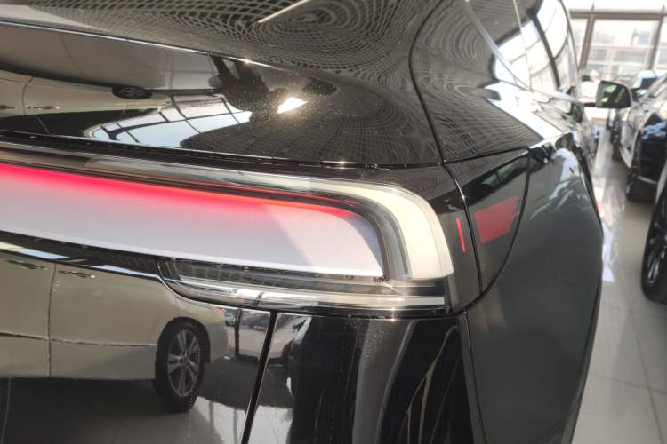 Used Tesla Model Y 2026 Rear-Drive Model Exterior 3