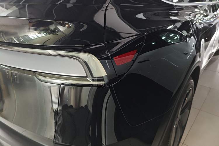 Used Tesla Model Y 2026 Rear-Drive Model Exterior 3