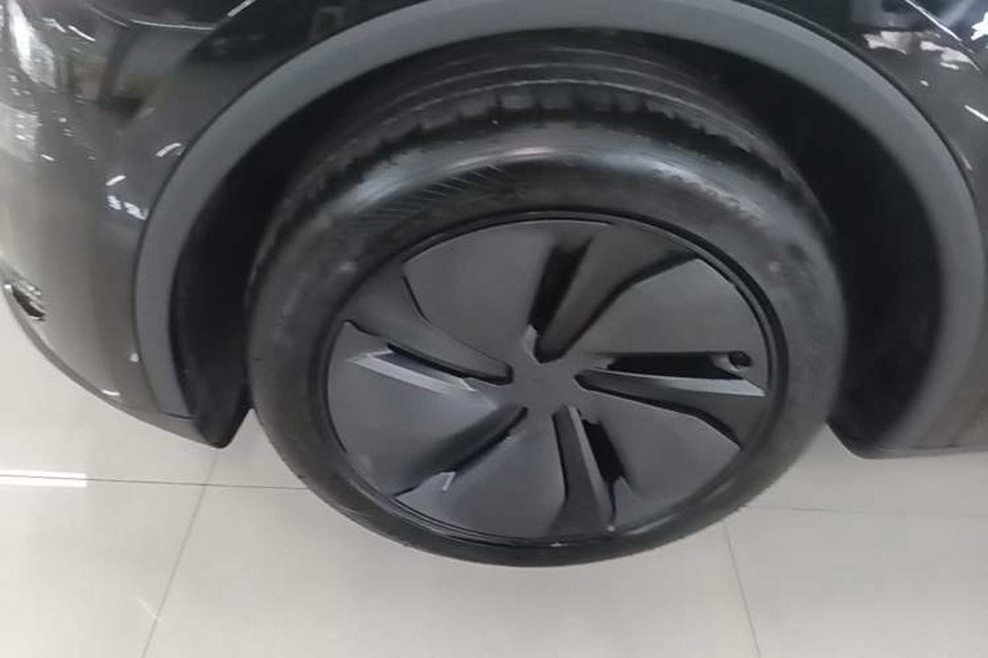 Used Tesla Model Y 2026 Rear-Drive Model Exterior 4