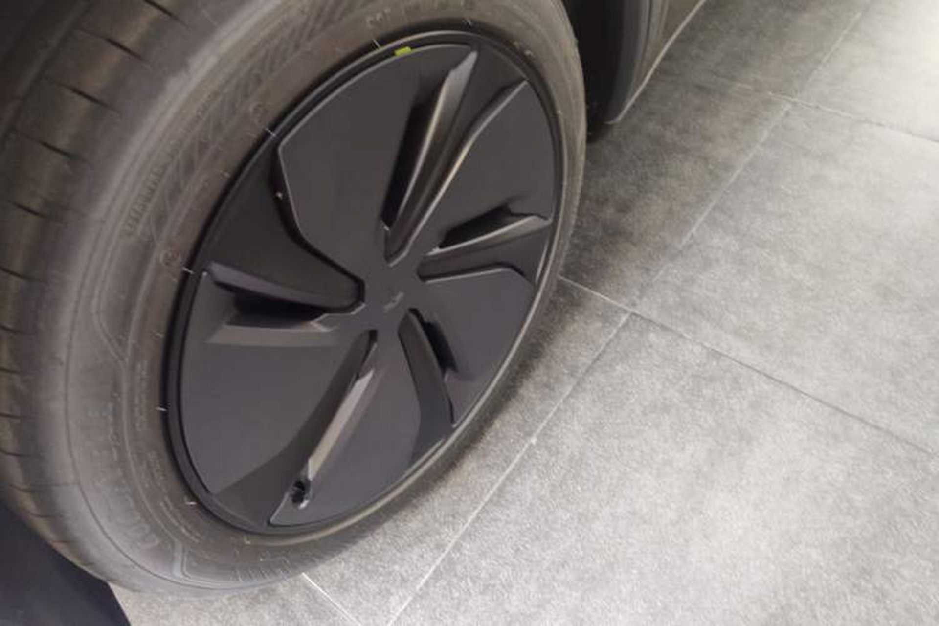 Used Tesla Model Y 2026 Rear-Drive Model Exterior 4