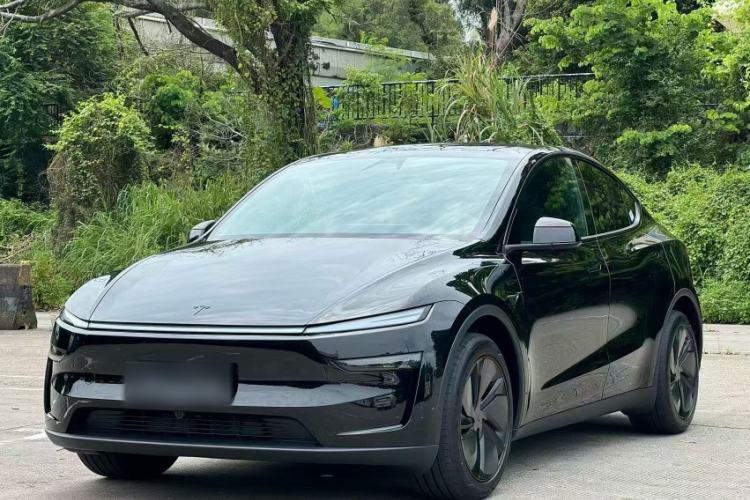 Used Tesla Model Y 2026 Rear-Drive Model Exterior 8