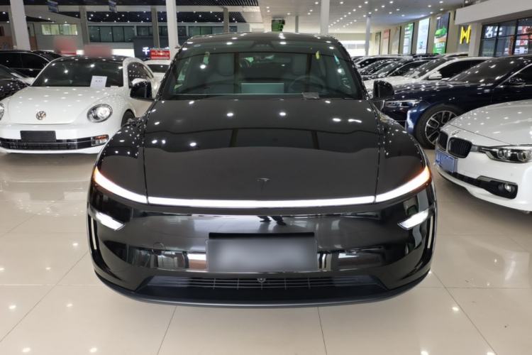Used Tesla Model Y 2026 Rear-Drive Model Front
