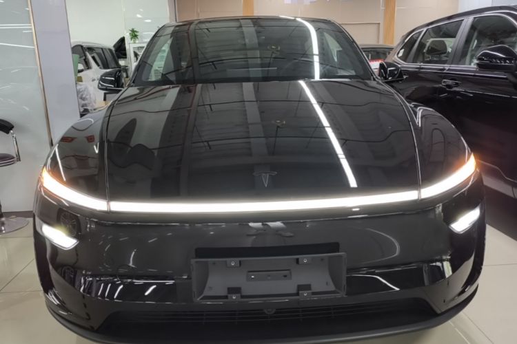 Used Tesla Model Y 2026 Rear-Drive Model Front