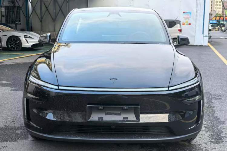 Used Tesla Model Y 2026 Rear-Drive Model Front