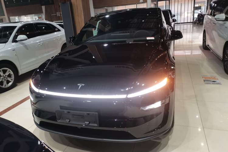 Used Tesla Model Y 2026 Rear-Drive Model Front