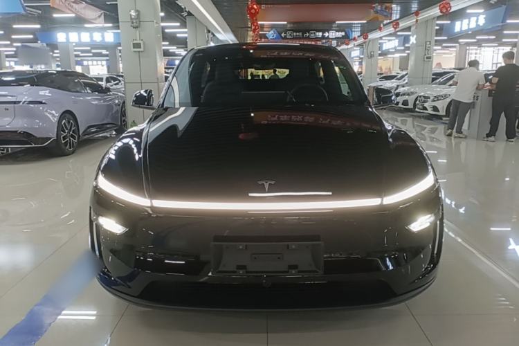 Used Tesla Model Y 2026 Rear-Drive Model Front