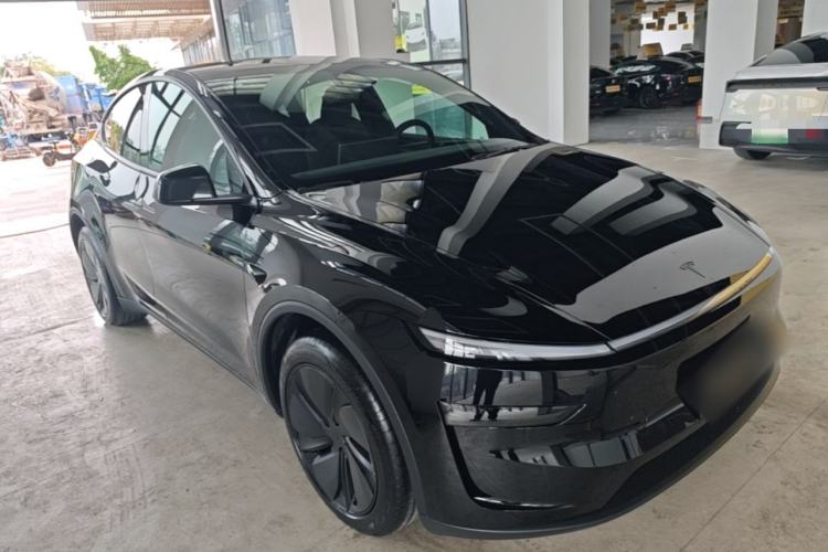 Used Tesla Model Y 2026 Rear-Drive Model Front Right 45 Deg