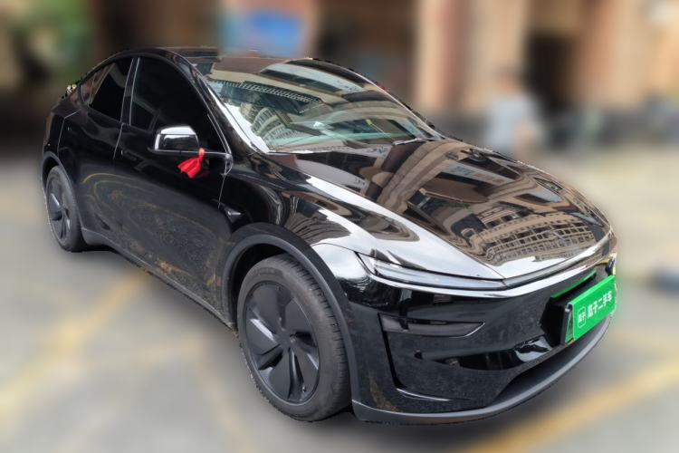 Used Tesla Model Y 2026 Long-Range All-Wheel-Drive Model Front Right 45 Deg