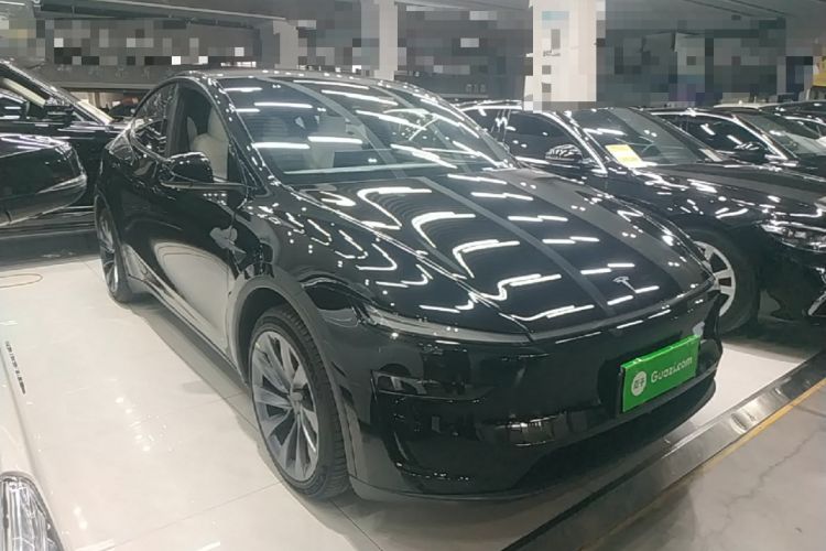 Used Tesla Model Y 2026 Long-Range All-Wheel-Drive Model Front Right 45 Deg