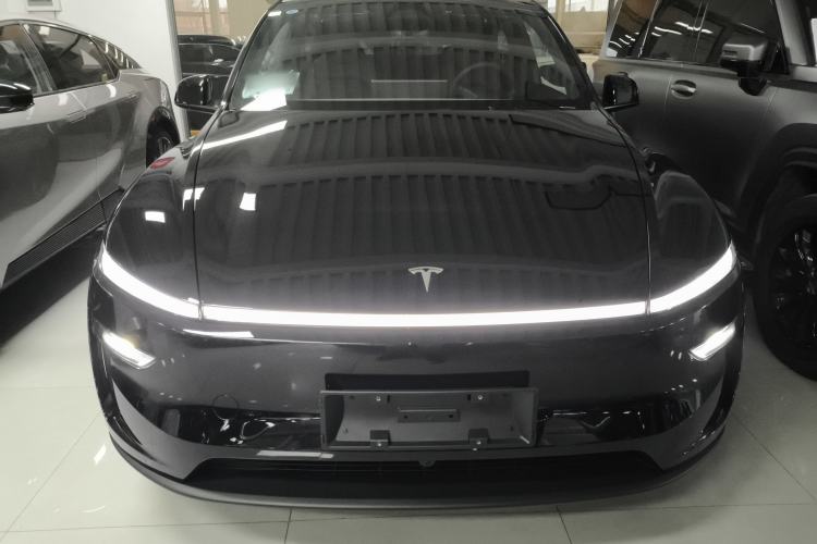 Used Tesla Model Y 2026 Rear-Drive Model Front