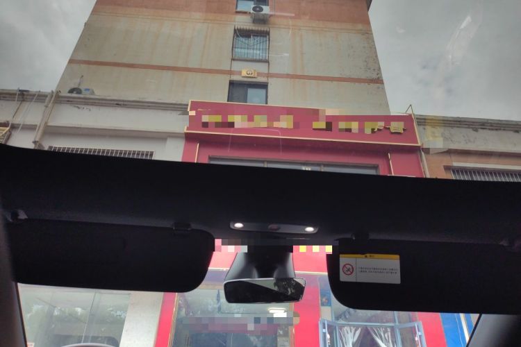 Used Tesla Model Y 2026 Rear-Drive Model Headliner