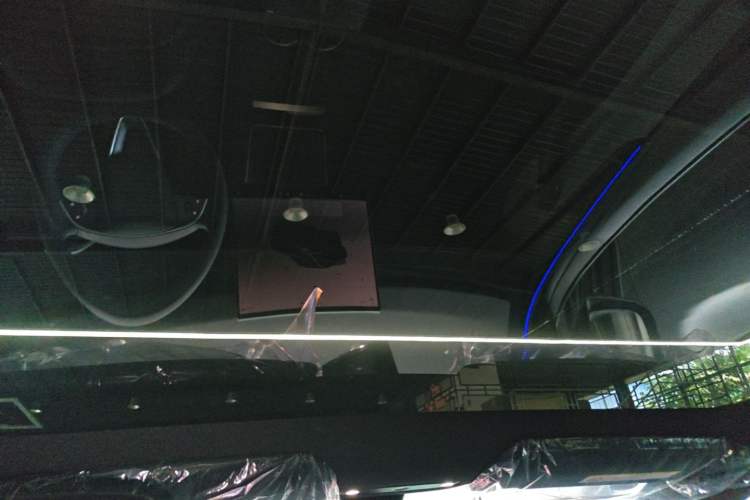 Used Tesla Model Y 2026 Rear-Drive Model Headliner