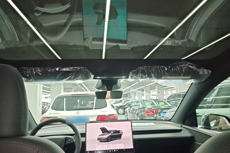 Used Tesla Model Y 2026 Rear-Drive Model Headliner