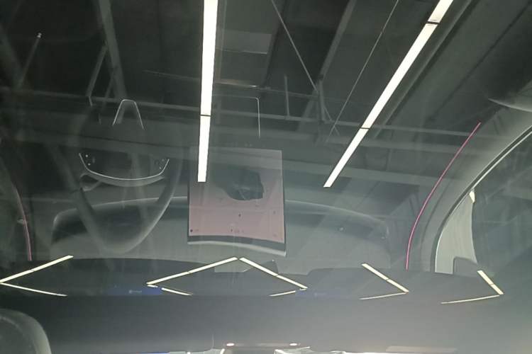 Used Tesla Model Y 2026 Rear-Drive Model Headliner