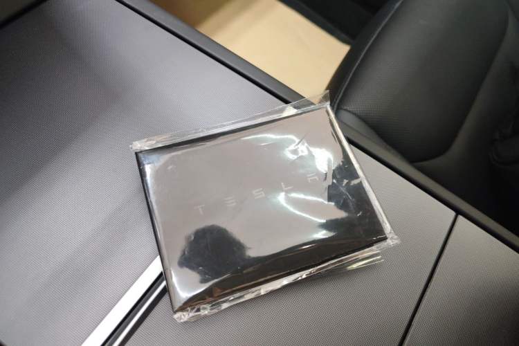 Used Tesla Model Y 2026 Rear-Drive Model Interior 1