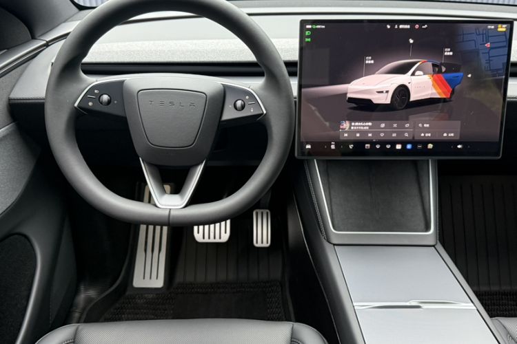 Used Tesla Model Y 2026 Rear-Drive Model Interior 5
