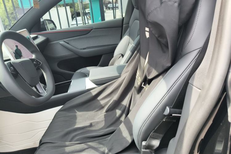 Used Tesla Model Y 2026 Facelifted Long-Range Rear-Drive Model Left Front Seat