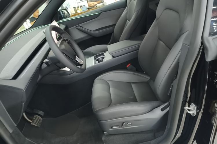 Used Tesla Model Y 2026 Rear-Drive Model Left Front Seat