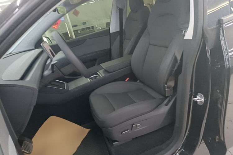 Used Tesla Model Y 2026 Model Long-Range Rear-Wheel-Drive Version Left Front Seat