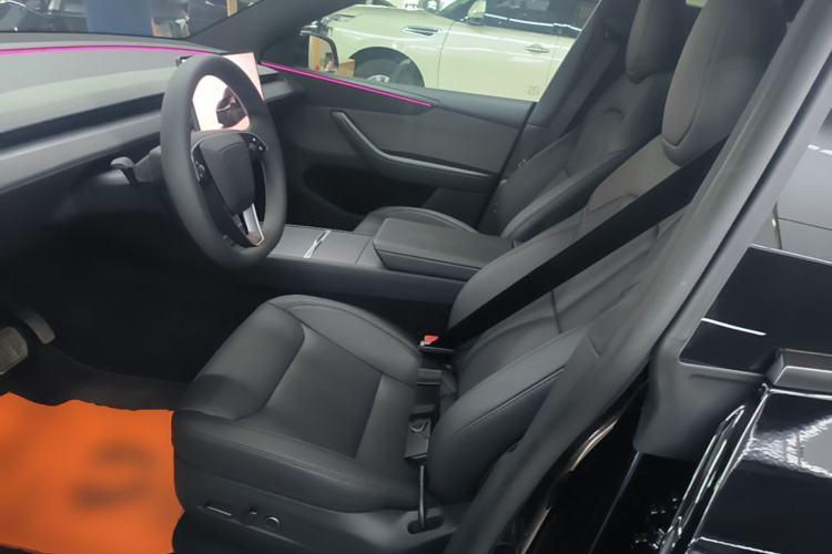 Used Tesla Model Y 2026 Rear-Drive Model Left Front Seat
