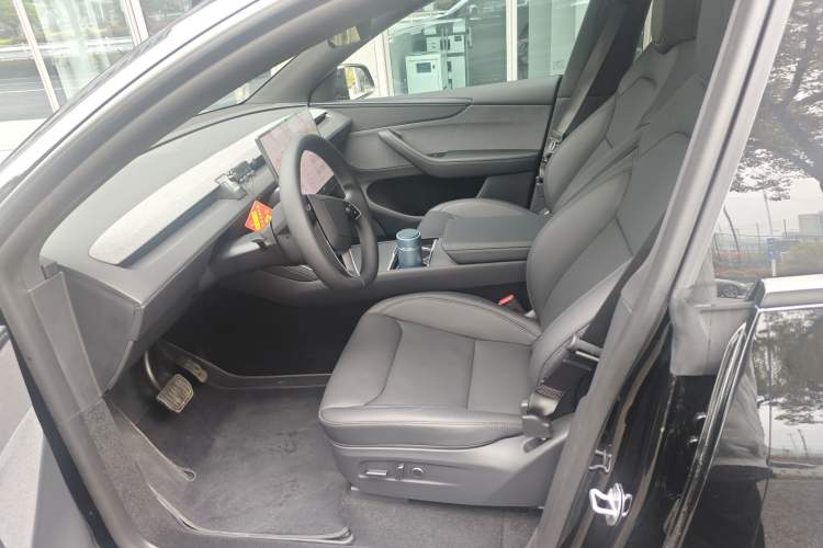 Used Tesla Model Y 2026 Rear-Drive Model