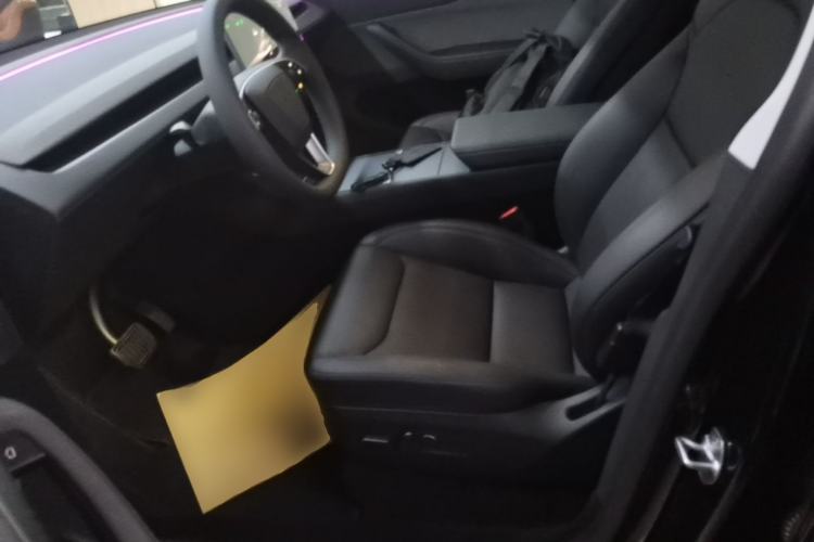 Used Tesla Model Y 2026 Model Long-Range Rear-Wheel-Drive Version Left Front Seat