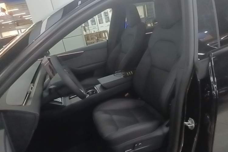 Used Tesla Model Y 2026 Rear-Drive Model Left Front Seat