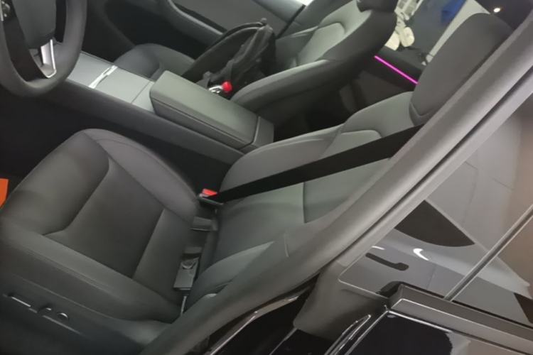 Used Tesla Model Y 2026 Rear-Drive Model Left Front Seat