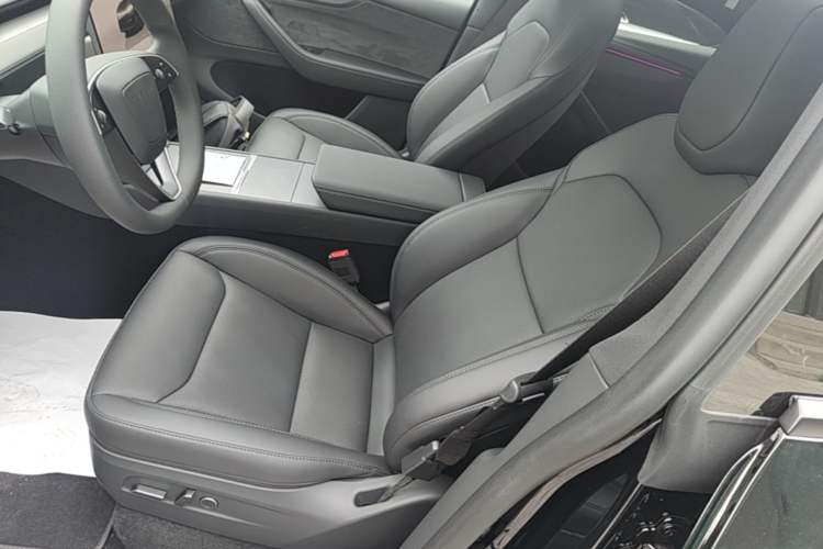 Used Tesla Model Y 2026 Long-Range All-Wheel-Drive Model Left Front Seat