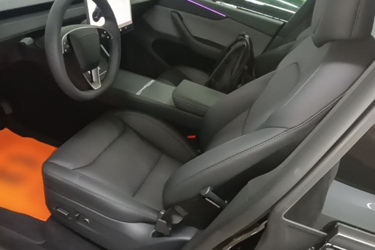Used Tesla Model Y 2026 Rear-Drive Model Left Front Seat