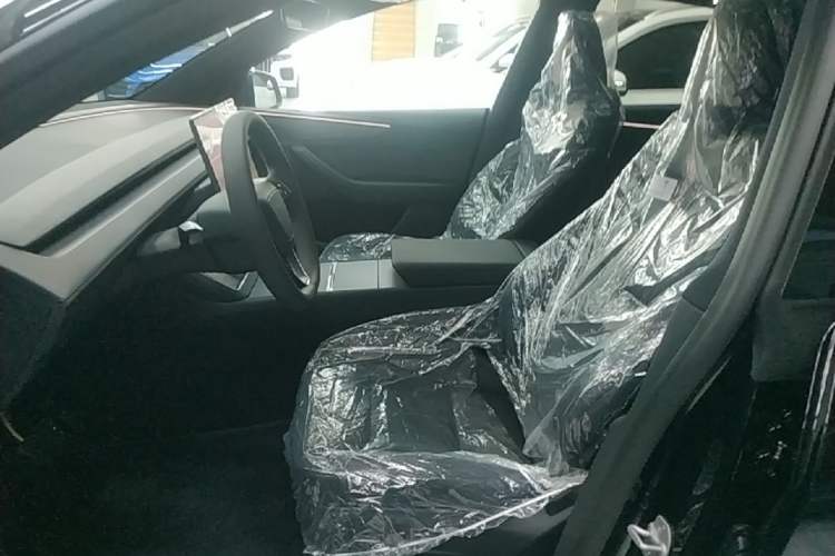 Used Tesla Model Y 2026 Long-Range All-Wheel-Drive Model Left Front Seat