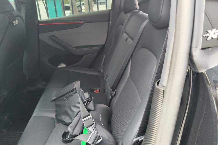 Used Tesla Model Y 2026 Facelifted Long-Range Rear-Drive Model Left Rear Seat