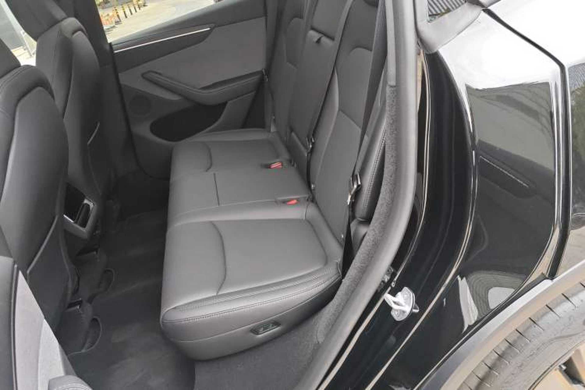 Used Tesla Model Y 2026 Rear-Drive Model Left Rear Seat