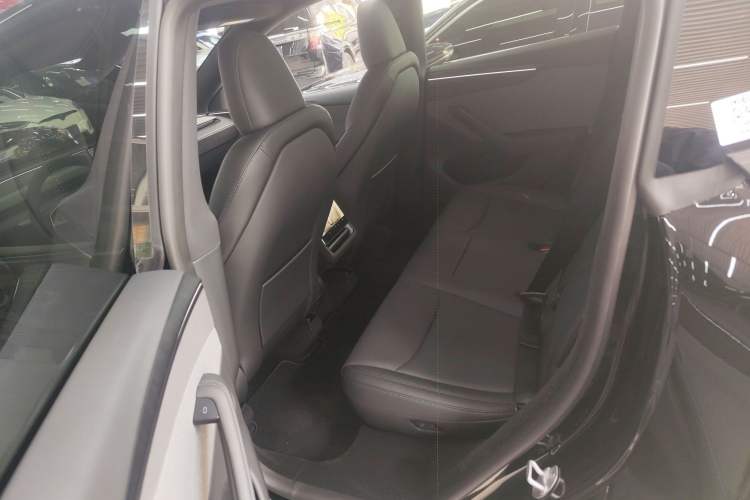 Used Tesla Model Y 2026 Rear-Drive Model Left Rear Seat