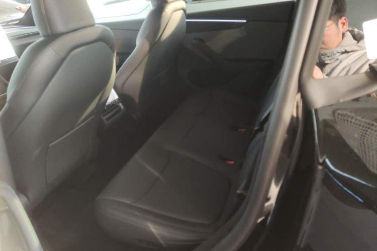 Used Tesla Model Y 2026 Rear-Drive Model Left Rear Seat